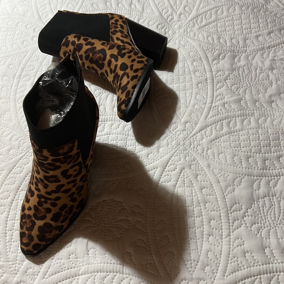 Leopard Elastic Boot - Picture 3 of 5
